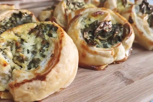 Spinach and Cheese Puff Rolls