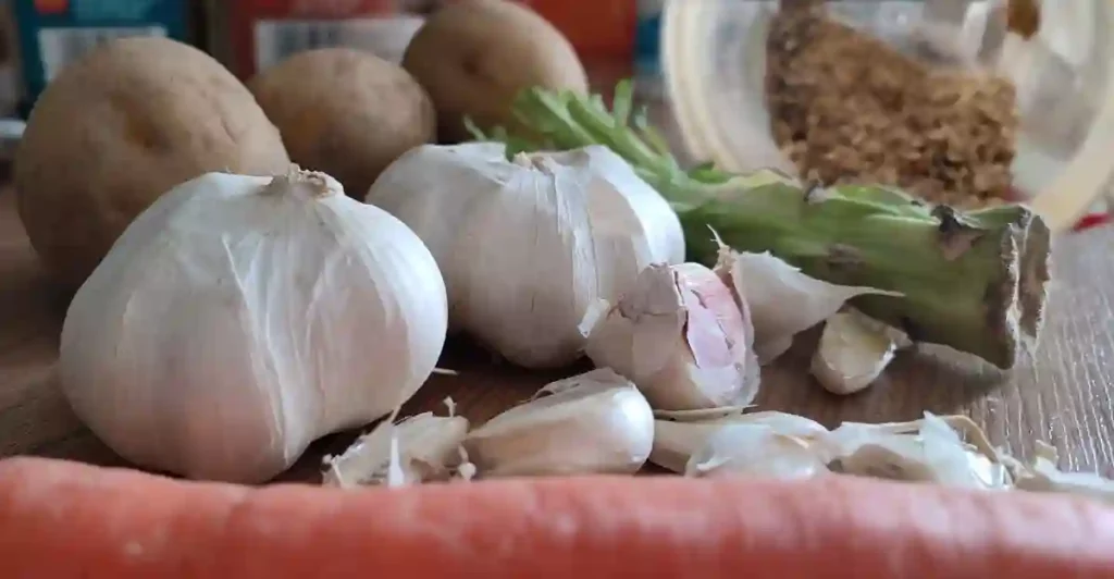 Vegetables for Dried porcini mushroom soup 