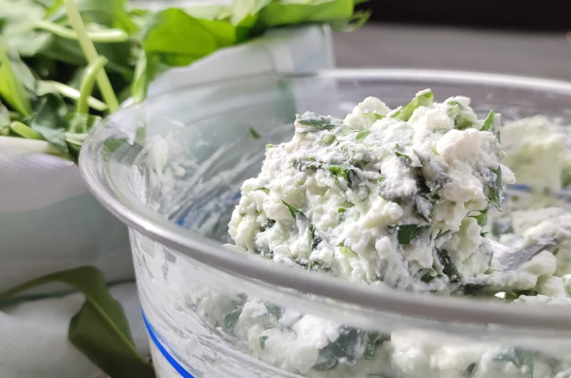 Simple Wild Garlic with Cottage Cheese Breakfast