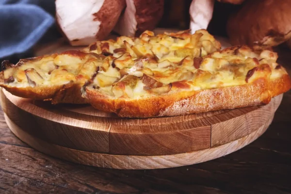 Porcini Mushroom Cheese Topped Bread Fetured