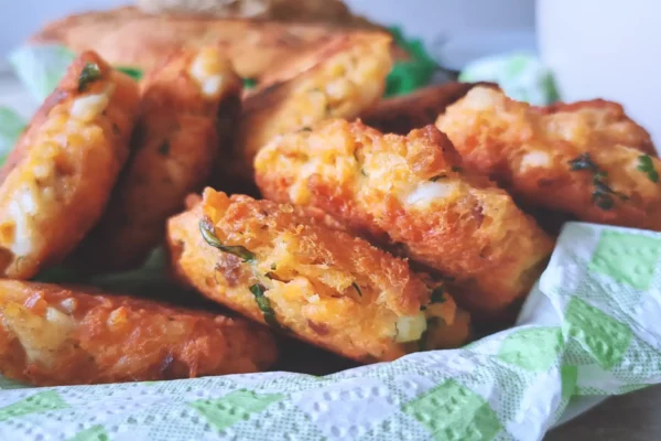 Salmon croquettes with fresh salmon served on a plate