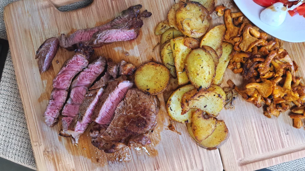 Sauteed Chanterelles With Steak and baked potatoes