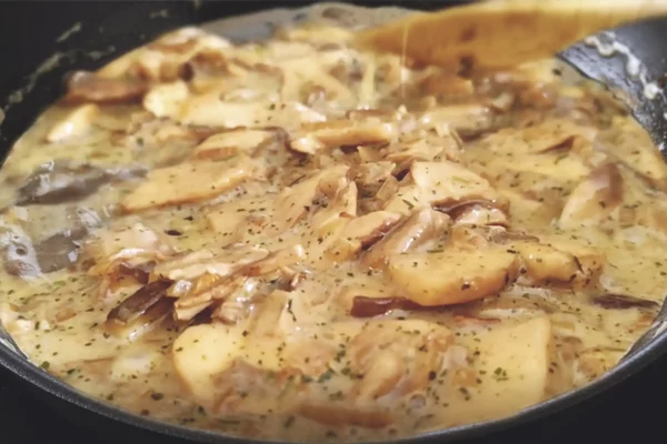 Creamy Porcini Mushroom Sauce for Steak