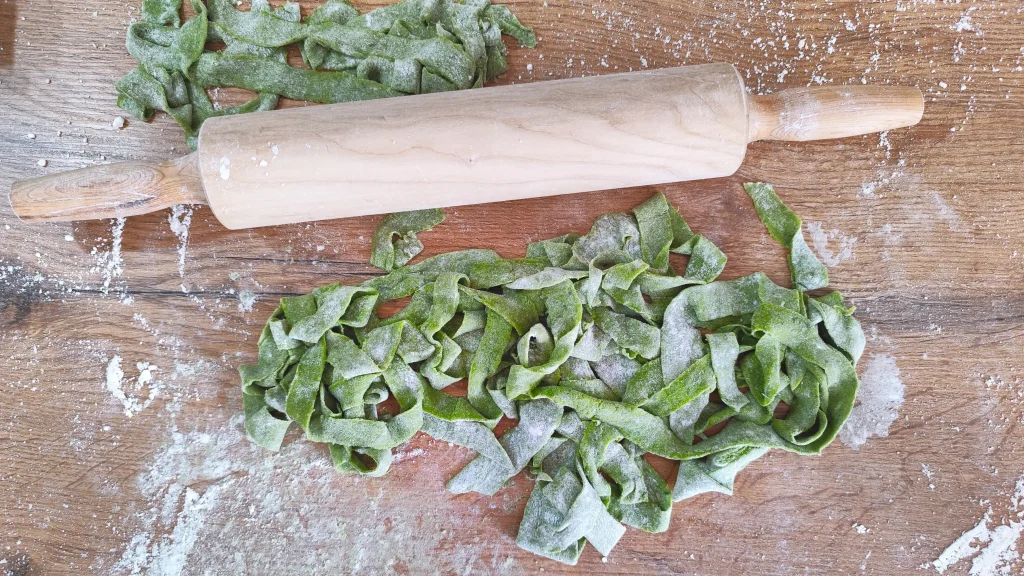 Homemade Easy Wild Garlic Pasta Dough 5 Wild GArlic Pasta Dough Homemade